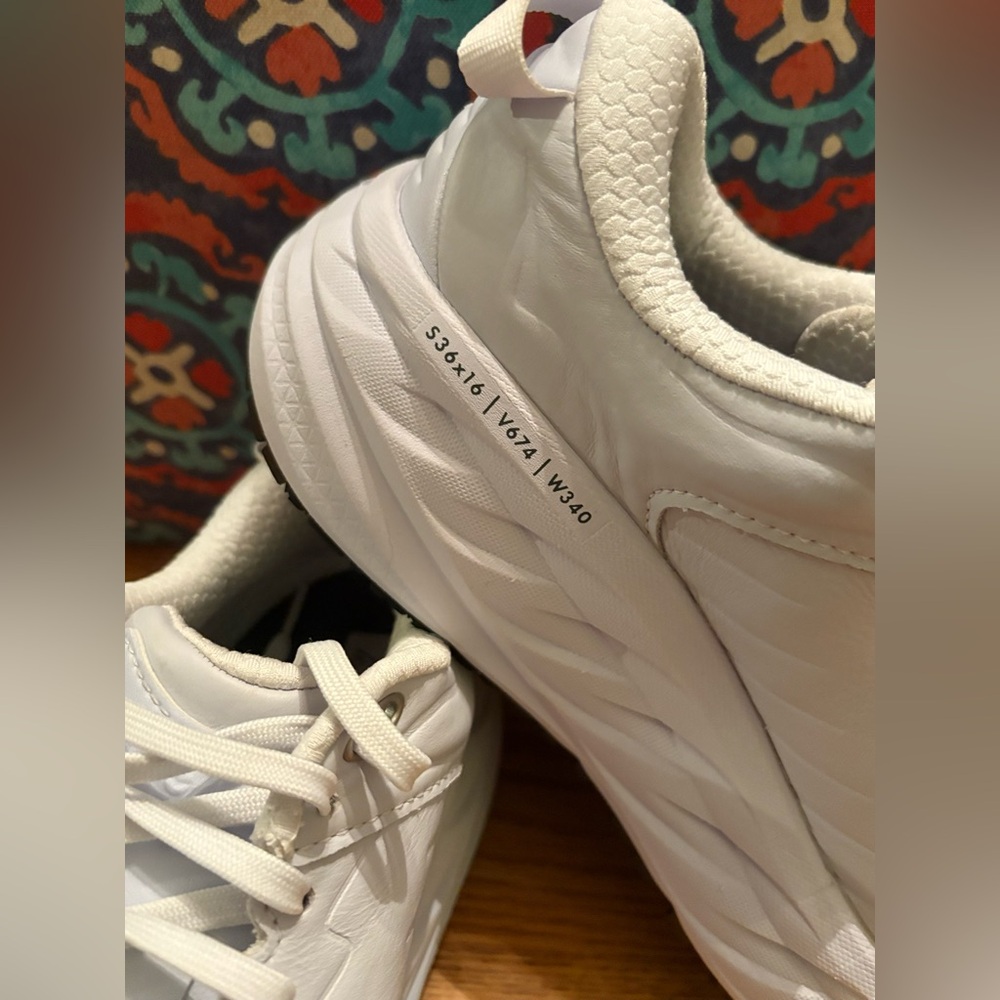 Hoka One One Bondi SR White Oil And Slip Resistant Women Size 7 - Picture 2 of 8